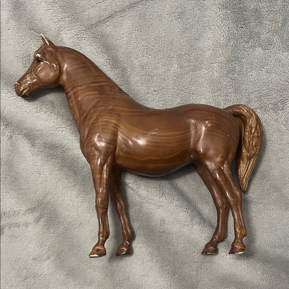 Breyer woodgrain, proud Arabian Mare